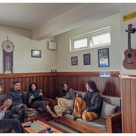 Stargaze Backpackers Shillong Vandrarhem Exteriör bild