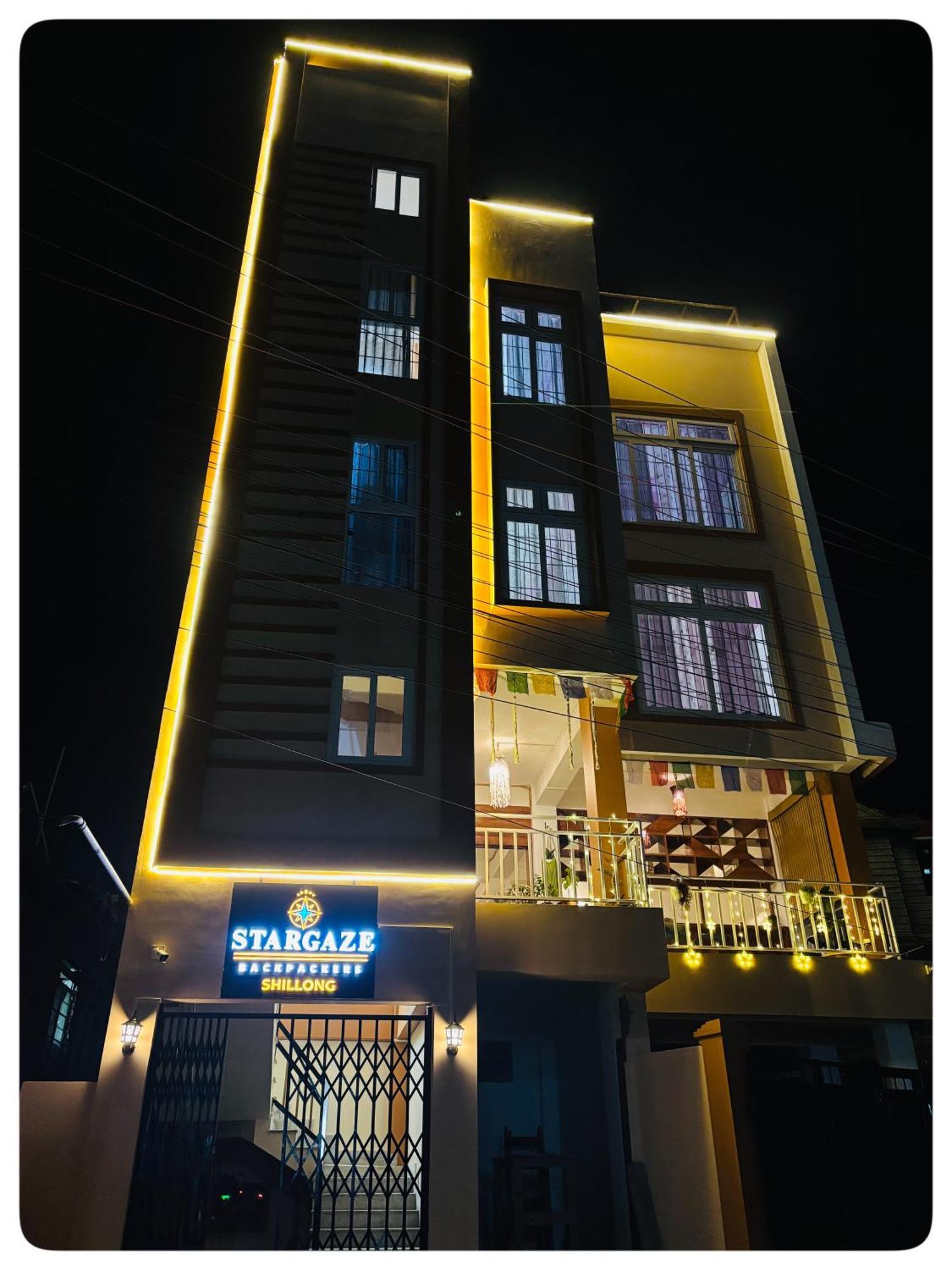 Stargaze Backpackers Shillong Vandrarhem Exteriör bild